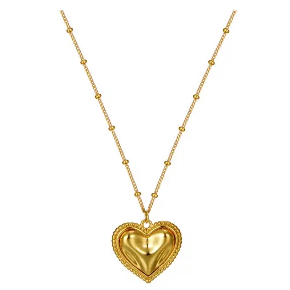 New women’s gold heart necklace